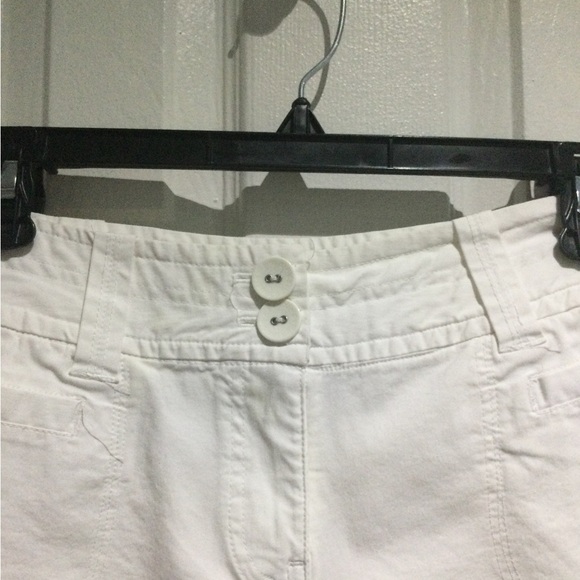 4/$20 TMX Studio Women’s White Bermuda Shorts - Picture 3 of 6